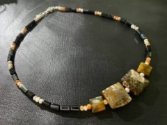 Necklace in square agate black glass bead and orange/white glass crystal