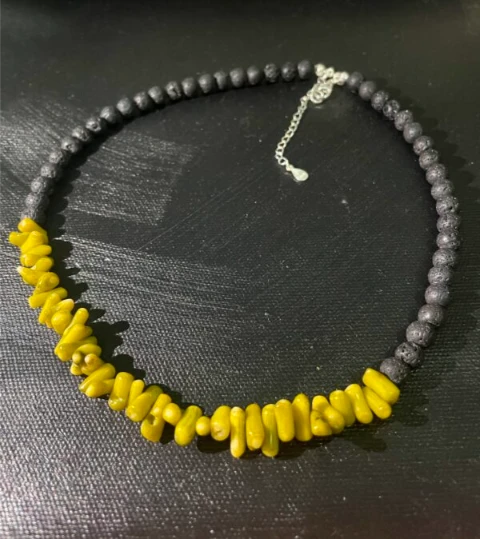 Necklace yellow - green coral and black lava stone