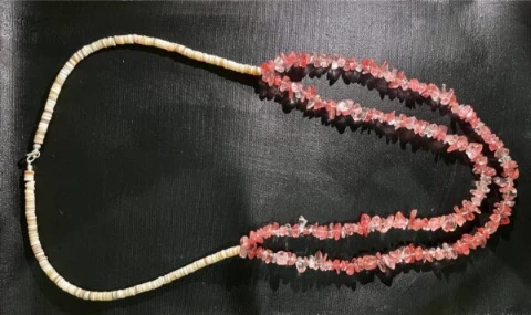 Double tiered necklace in rose quartz and natural shell