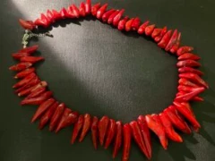 Necklace in chill shape red coral