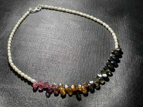 Necklace in multi colour tourmaline and white baroque pearl