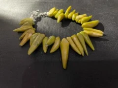 Bracelet yellow-green chilli coral
