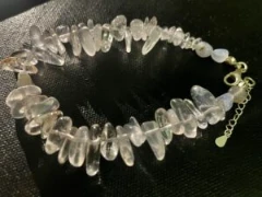 Bracelet in clear quartz and blue lace quartz