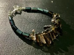 Bracelet in smoky quartz with black glass beads