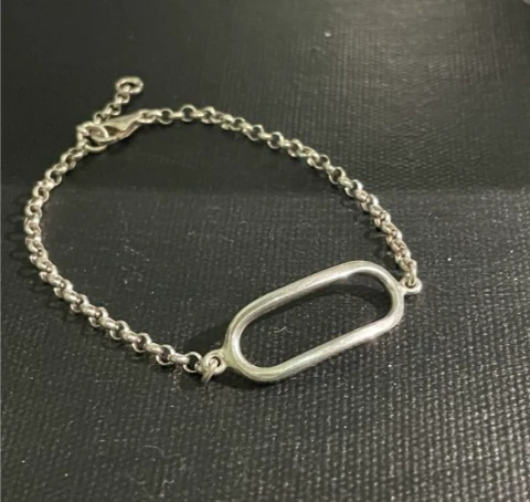 Fine  925 silver chain bracelet with central oval charm