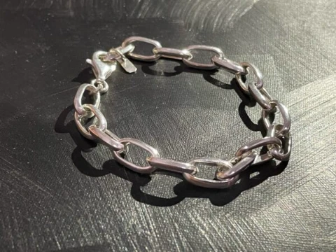 Rectangle link unisex  bracelet in silver.
