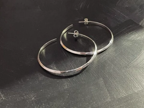 Classic studded hoop earrings in full silver
